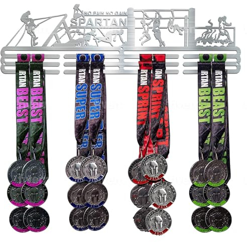 NITTEB Porta Medaglie Spartan Race in Acciaio - Espositore Moderno con Silhouette di Ostacoli, Ideale per Gli Amanti delle OCR