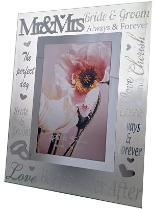 Close Up Mr & Mrs Glas-Bilderrahmen 17x22 cm Hochformat – eleganter Hochzeitsrahmen mit Schriftzug | Fotorahmen für Bride & Groom | Geschenk zur Hochzeit & Jahrestag