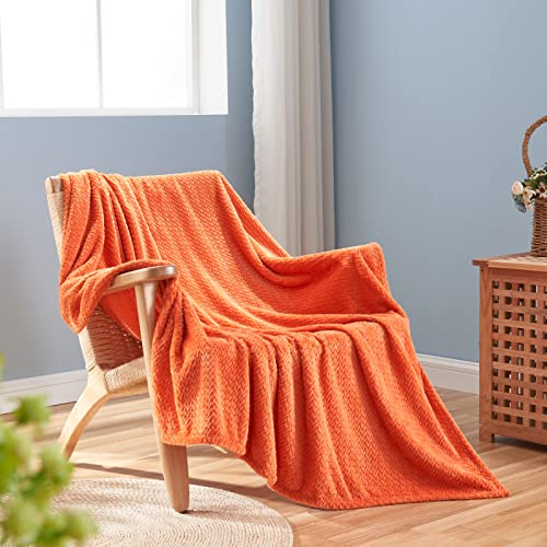 NEWCOSPLAY Superweiche Zwillingsdecke, seidiges Flanell-Fleece, Blättermuster, leichte Bettdecke, für alle Jahreszeiten, Orange, Doppelbett (152,4 x 203,2 cm)