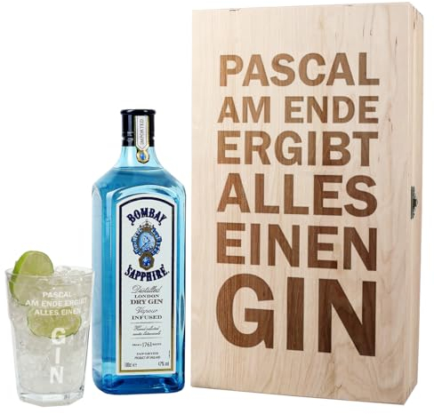 Herz & Heim® Gin Geschenkset - Am Ende ergibt alles einen Gin - mit 1 l Bombay Sapphire und graviertem Glas in Holzverpackung mit Wunschnamen