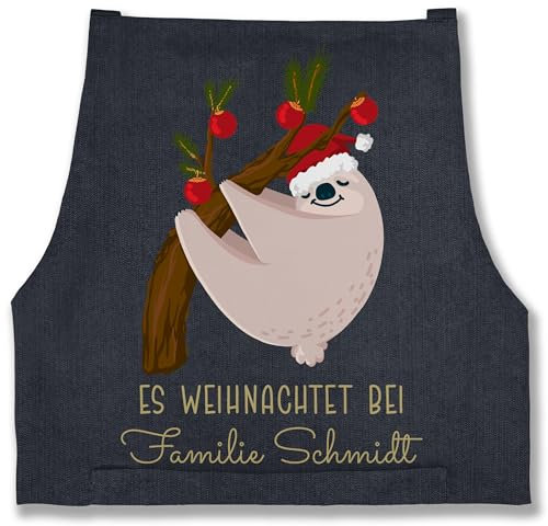 Schürze - Weihnachtsschürze Erwachsene - Es weihnachtet bei Name I Weihnachtsfaultier I Faultier - 85x69 - Jeans Blau - weihnachtsschürzen christmas weihnachten kochschürze back geschenke