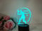 Optechvisual Personalisierte Tennis LED Tischlampe – Geschenkidee für Tennisfans – Nachtlicht & Deko fürs Wohnzimmer, Schlafzimmer & Kinderzimmer