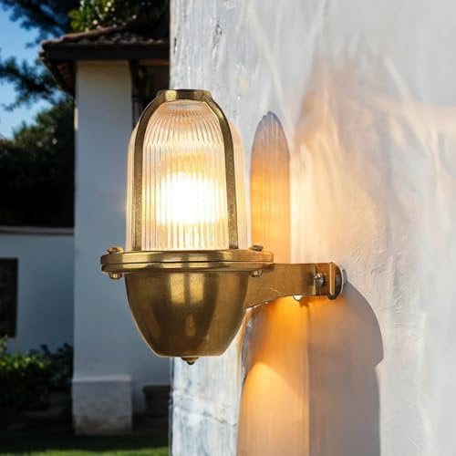 Licht-Erlebnisse Schiffsleuchte Messing Riffelglas IP64 elegant maritim E27 Premium Außenwandlampe Haus Balkon
