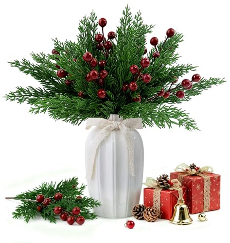 ZWLIYCHN Artificial Holly Red Berries 45PCS,Realistic Berry Holly Stem Craft Winter Holiday Floral Picks for Christmas Wreath, Handicrafts, Christmas Tree, Home, Gift Decoration