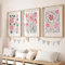 Uixxducc 3Pcs FLOWER MARKET Poster Set, Vintage Rosa Blumen Bilder Poster & Kunstdrucke, Wandbilder Ohne Rahmen, Aesthetic Wanddeko für Wohnzimmer, Schlafzimmer, Esszimmer (30x40cm,ABC)