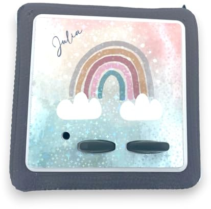 MilaBoo® laminierte Schutzfolie für Toniebox personalisiert I passgenau und selbstklebend auf hochwertiges Vinyl I optional mit Schutz für die Ladestation (Regenbogel Glitzer)