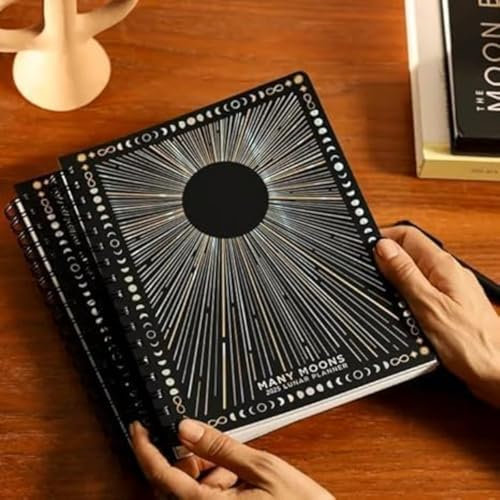2025 Many Moons Lunar Planner - Astrologie-Kalender mit Mondphasen, Tarot-Aufstrichen, 17,8 x 22,9 cm, Spiralbindung, Planer für spirituelle Führung, Wochen- und Monatsplanung (1 Stück)