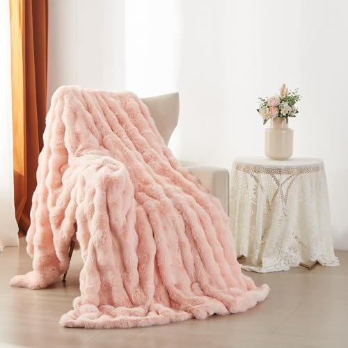 YASMENG Couverture Polaire 130x160 cm Hiver Chaude Rose Jeté de Canapé Peluche Imitation Fourrure de Lapin Texture à Bulles Super Douce Douillette Plaid Canapé Polaire Moelleuse Cadeau Femme Enfant