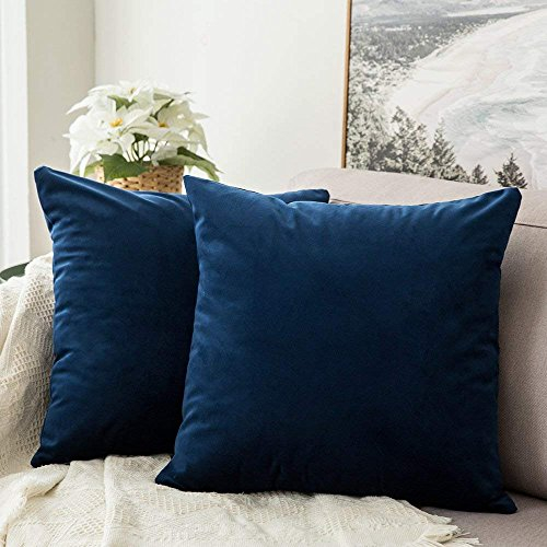 MIULEE 2er Set Samt Kissenbezüge Kissenhülle Kissenbezug Sofakissen Dekorative Dekokissen Couchkissen mit Verstecktem Reißverschluss Sofa Schlafzimmer 26x26 Inch 65x65 cm Dunkelblau