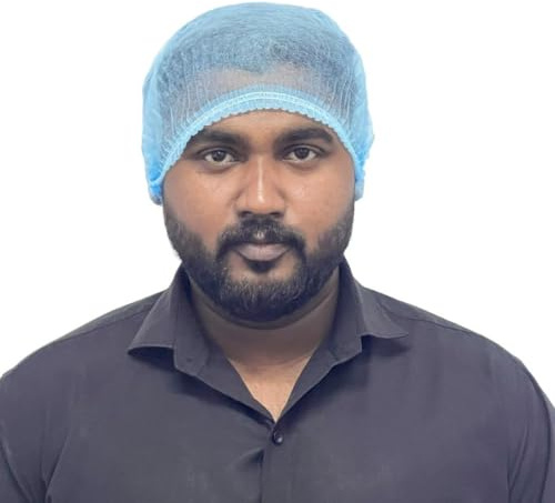 Hygiplas Polypropylene Hair Nets, Blue, Pack of 50 | Essential wear for hygiene-sensitive commercial kitchens, ensuring strict food safety compliance during food prep.
