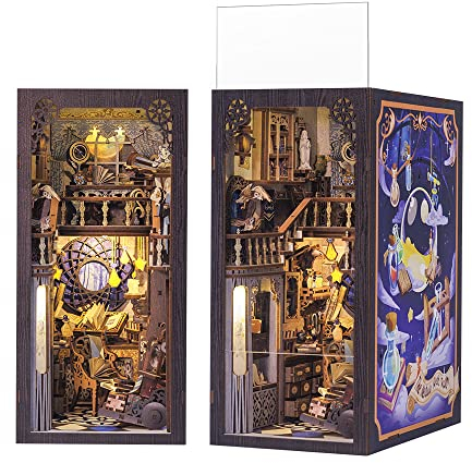CUTEBEE DIY Book Nook Puppenhaus Kit mit Staubschutz und LED-Licht -DIY Miniatur Haus Kit,Holzkunst Buchstützen, Modell Kits für Erwachsene zu Bauen Geschenke (Nebula Common Room)