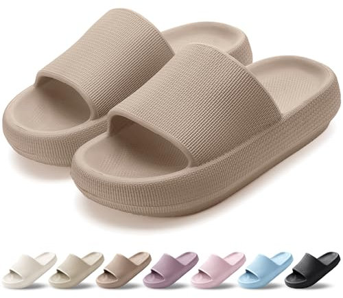 HEOAARG Claquettes Femme Chaussons Hommes Pantoufles de Nuage Léger Pantoufles de Douche Souplesse Sliders Soft Tongs Sandales pour Maison,Jardin,Plage,Piscine，Brun,42-43 EU
