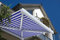 HOME DELUXE - LED Vollkassettenmarkise ELOS - Marineblau-Weiß, 395 x 300 cm - inkl. Wind- und Sonnensensor, Fernbedienung, Handkurbel, Montagematerial I Terrassenüberdachung Sonnenschutz Windschutz
