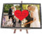wandmotiv24 Schiefertafel Hochzeit mit Staffelei, Personalisierbar Digitaldruck Farb-Fotos + Vornamen und Datum, Querformat 30x20cm, Hochzeitsgeschenk, Geschenkidee Brautpaare, Verlobung