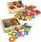 TikTakToo Holz Magnet Buchstaben und Zahlen in Holzkiste mit magnetischen Holzbuchstaben und Magnetzahlen in verschließbarer Kiste aus Holz, mit Anlautbildern zum Schreiben und Rechnen Lernen, ABC
