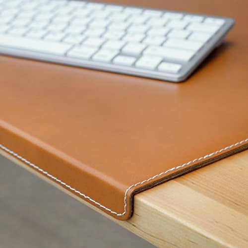 Hamosons – Hochwertige Schreibtischunterlage mit Kantenschutz/Gewinkelte Schreibtischauflage aus Büffel-Leder Größe L, Cognac-Braun, Modell 26311