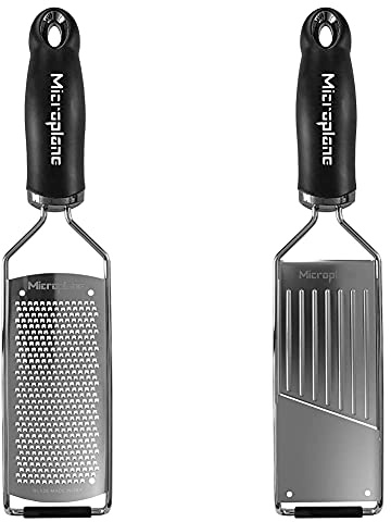 Microplane Reibe Fein Edelstahl Schwarz aus der Gourmet Serie für Hartkäse, Zitrusfrüchte, Knoblauch & Profi Gemüsehobel Edelstahl Schwarz aus der Gourmet Serie für Kartoffel, Karotte, Gurke