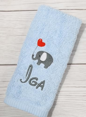 Personalisiertes Gästehandtuch mit Namen & Motiv – Hellblaues Frottee Handtuch 30x50 cm aus 100 % Baumwolle – 500 g/m² – Bestickt – OEKO-TEX – Geschenk für Kinder & Erwachsene (30 x 50 cm, Hellblau)