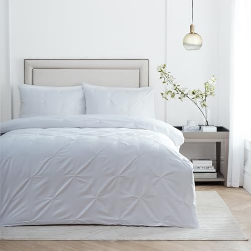 Paoletti Elysia Duvet Cover Set – Luxury 200 Thread Count Cotton Pinch Pleat Embroidered Bedding Set (White - Double)