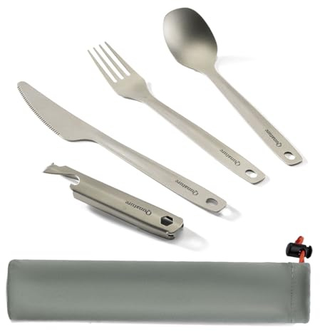 Qunature 4 Pezzi Posate da Campeggio, Set Posate da Viaggio Antiruggine in Titanio con Custodia, Portatile e Leggero, Cucchiaio Forchetta Coltello e Apribottiglie per Trekking, Picnic