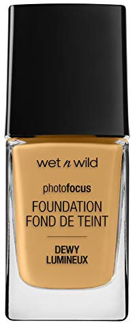 Wet n Wild, Photo Focus Foundation Dewy, Weightless Foundation with Nourishing and Long-wearing Formula, Buildable Coverage, Ideal for Normal to Dry Skin Type, Vegan, Desert Beige