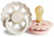FRIGG Fairytale Schnuller 2 Packung | Latex Schnuller | BPA-Frei | Hergestellt in Dänemark | Symmetrischer Sauger in Kirschform (Cream/Blush, Größe 1 (0-6 Monate))