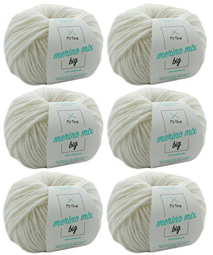Merino Strickgarn - Merino Garn in schneeweiß (Fb 3100) + GRATIS Myoma Label - 6 Knäuel Merinowolle in weiß – weiche Wolle – Dicke Wolle – 50g/75m – Nadelstärke 6-7mm – Merinogarn von Myoma