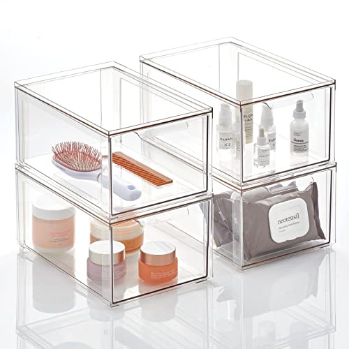 mDesign Aufbewahrungsbox für das Badezimmer – stapelbarer Make-up Organizer aus Kunststoff – praktische Schubladenbox für verschiedene Badartikel – 4er-Set – durchsichtig