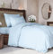 Housse de Couette Bleu clair 3 Pièces 240x260 cm – Housse de Couette et 2 Taies d’Oreiller 65x65 cm – Douce Microfibre Polyester, Anti-Froissement, Lavable en Machine, avec Fermeture Éclair et Liens