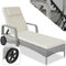 tectake® Aluminium Rattan Sonnenliege mit Armlehne und Rollen, Outdoor Polyrattan Gartenliege mit 6-Fach höhenverstellbarer Rückenlehne (bis 150 kg), Balkon Möbel oder Garten Möbel - hellgrau