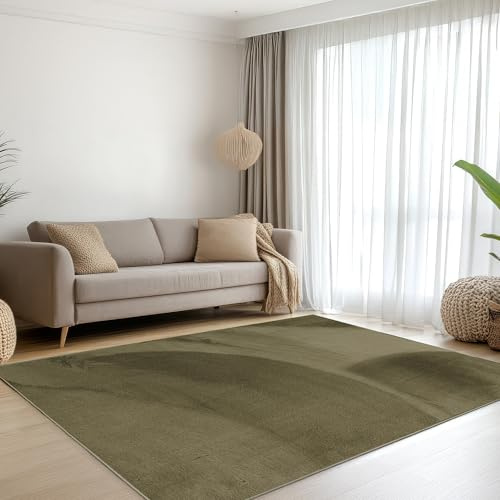 Teppich-Traum Kurzflor Teppich Modern Hasenfell-Optik Grün 140x200 cm | Seidig weich & samtig, pflegeleicht, rutschhemmend, formstabil, saugrobotergeeignet, OEKO-TEX geprüft, Wohn- & Schlafzimmer