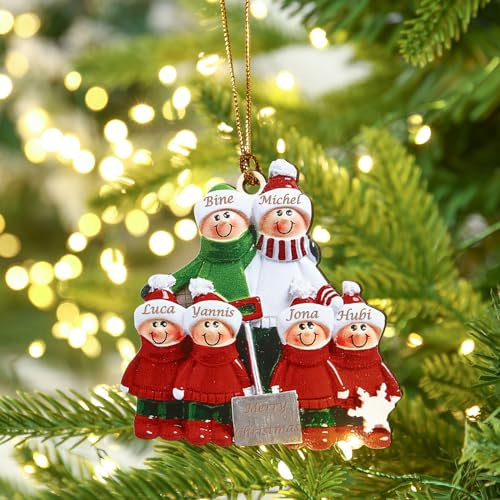lorajewel Personalisierte Weihnachtsschmuck Anhänger mit 2/3/4/5/6/7/8 Familiennamen Weihnachtsbaum Deko Weihnachtsbaum Hängende Ornamente 2024 2025 Kunstharz Weihnachtsanhänger (6 Name, B)