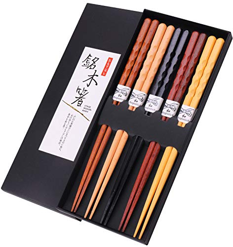GLAMFIELDS Reusable Chopsticks Natural Wood Japanese Classic Style 5 Pairs Lightweight Hand Carved Chopsticks Safe for Chopping Sticks 22.5cm