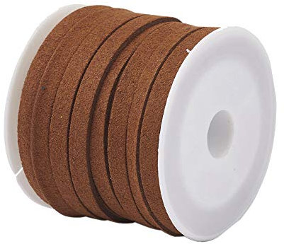 1 Rouleau de Cordon en Daim synthétique - 5 m de Long - 4 mm et 5 mm de Large - pour la Fabrication de Bijoux - en Microfibre - Pointe Plate Cordon de Perles (Marron, 5 mm).