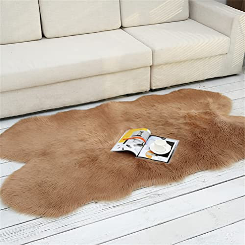 Tomifine Lammfell Schaffell Teppich Faux Fell Teppich Flauschig Kunstfell Teppiche Dekofell Unregelmäßig Bettvorleger Weiche Bodenmatte Sofa Matte (40 x 60 cm,Braun c)
