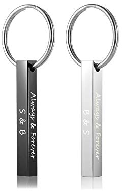 PiercingJak Personalized Gravur 2 STK 45 * 6mm Edelstahl Glatt Quader Schlüsselanhänger Set Partner Pärchen Liebe Freundschaft Schlüsselbund Schlüsselring Keychain Geschenk