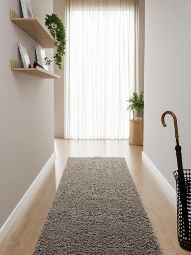 Interiyou Hochflor Teppich Sofia - 70x200 cm Hellgrau - flauschig und einfarbig - waschbar und rutschfest - weicher Langflor