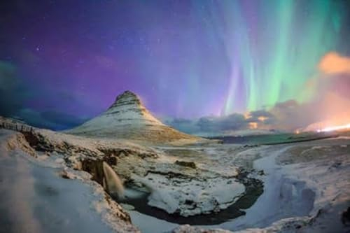 adrium Acryl-Bild 80 x 50 cm: Spektakuläre Nordlichter erscheinen über dem Berg Kirkjufell und dem Wasserfall in Island. (43382734)