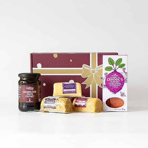 Lymn Bank Classic Barrel Cheese Selection Gift Box. The Perfect Gift Idea For Foodies & Cheese Lovers. Small Gift of Cheese, Chutney, and Crackers.