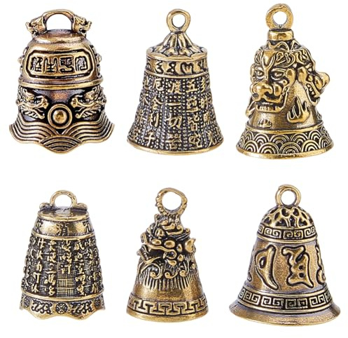 SUPERFINDINGS 6 campanelle da appendere in ottone vintage, 6 stili, piccole campane cinesi Feng Shui in bronzo tibetano, ornamenti artigianali, campanelle per portachiavi fai da te, porta di casa