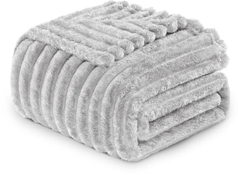 Exclusivo Mezcla Fleece Throw Blanket for Couch, Super Soft Striped Jacquard Bed Blanket, Lightweight Fuzzy Cozy for All Seasons, 127x152 CM, Light Grey