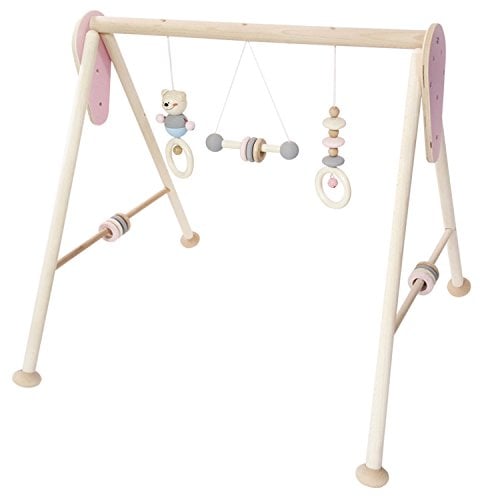Hess Holzspielzeug 13382 - Spielgerät aus Holz, Serie Bär, für Babys, handgefertigter Spielbogen mit Figuren und Rasseln, nature rosa, ca. 60 x 58 x 55 cm