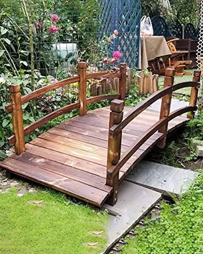 Rustikale gewölbte Gartenbrücke aus Holz mit Seitenschienen, kleine dekorative Teichbrücke für Hoflandschaft, 1,4 m lang