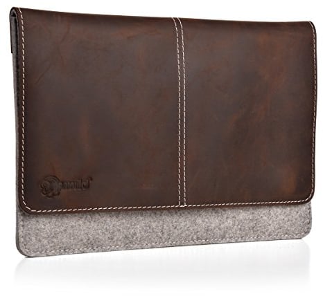 ALMWILD Tasche für Apple iPad 11, iPad 10.5, iPad 10.2, iPad 9.7 Zoll Hülle. Aus echtem Rinds- Leder & 100% Woll- Filz.Case in Hell- Grau mit magnetischer Umschlagklappe in Leder Braun