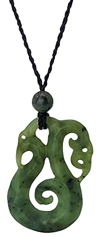 81stgeneration Unisex Geschnitzte Nephrit Jade Grünstein Maori HEI Matau Koru Anhänger Halskette