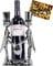 BRUBAKER Soporte para Botellas de Vino - Pareja de Novios Húmedo - Objeto Decorativo Metal con Tarjeta de Felicitación para el Regalo de Bodas