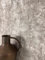 NEWROOM Tapete Grau Vliestapete Beton - Betontapete Modern Taupe Weiß Putz Lava Naturstein Industrial Glanz Metallic inkl. Tapezier-Ratgeber