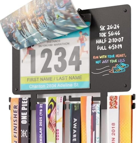 Lecreatekit Appendiabiti per Medaglie di Maratona per Corridori, Supporto per Pettorine da Parete con Lavagna per Tempi Personali, Scaffale di Stoccaggio per Medaglie e Tessuto Numerico