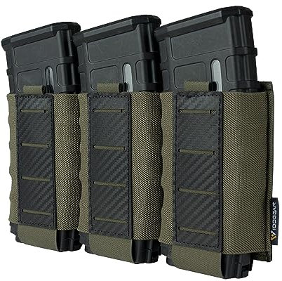 IDOGEAR Pochettes Tactiques Pochette Triple 5,56 mm Pochette de Chargeurs Molle Porte-Chargeur de Fusil avec Plaque en PP à Motifs en Fibre de Carbone pour M4 M14 M16 AR15 (Ranger Green)