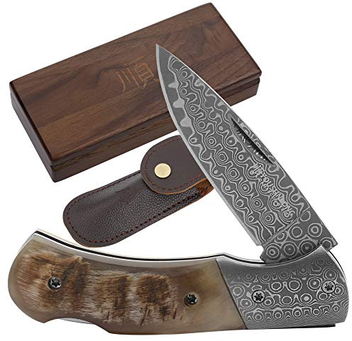YOUSUNLONG Coltello da Tasca Pieghevole - Lama in Acciaio Damasco Totale 140 mm - Coltello da Sopravvivenza con Fodero in Pelle e Scatola di Legno - Manico in Corno di Capra Naturale